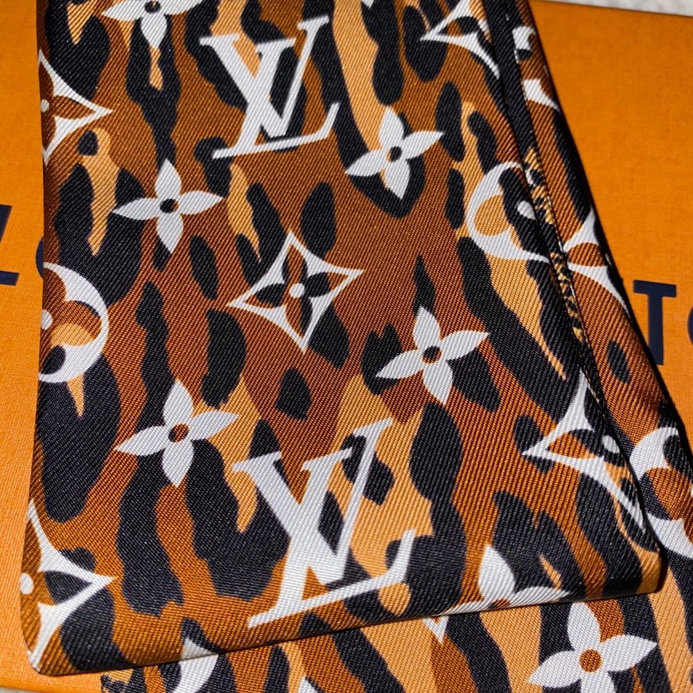 Louis Vuitton Jungle Collection Bandeau - Picture 2 of 9